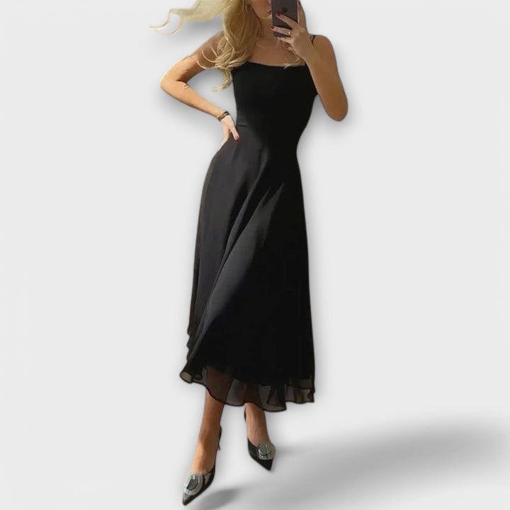 Elegantní bezramenné šaty