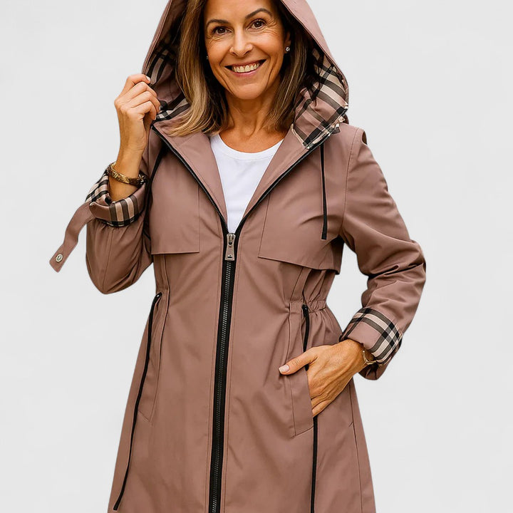 Nathalie - Trenčkot s kapucí a páskem