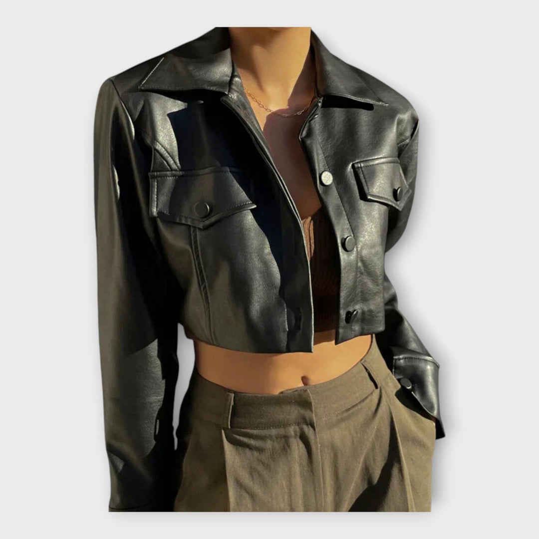 Krátká kožená bunda s kapsami