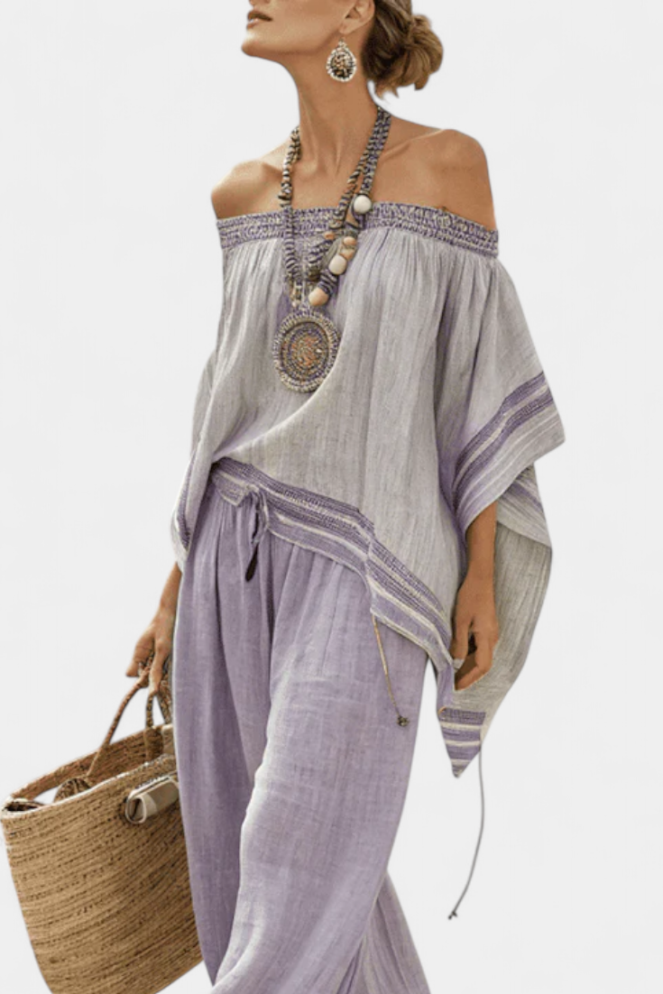 Bambusový top s pruhy, s odhalenými rameny a širokými kalhotami pro elegantní a svěží styl