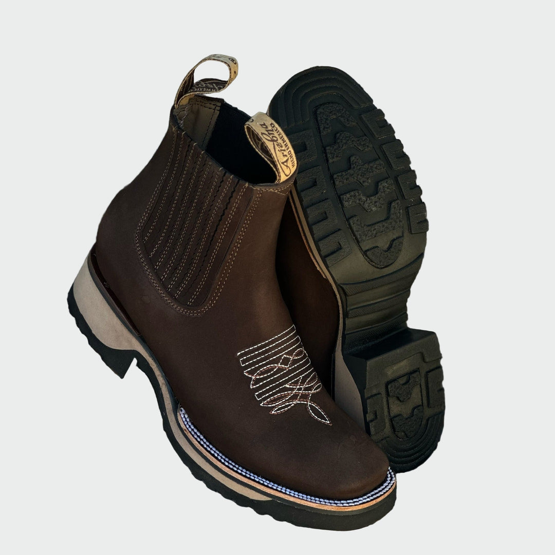 Kožené cowboy boty