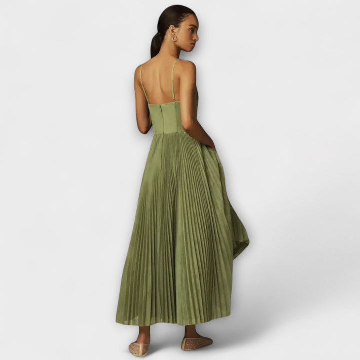 Lucrezia - Elegantní Šaty s Šarmem